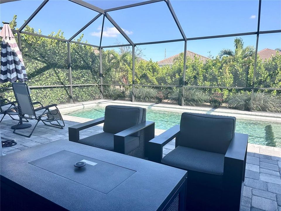 For Rent: $5,000 (3 beds, 3 baths, 2089 Square Feet)