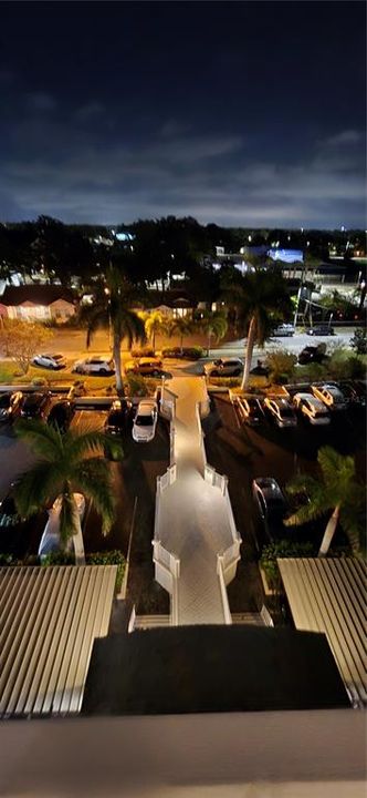 For Sale: $224,900 (1 beds, 1 baths, 725 Square Feet)