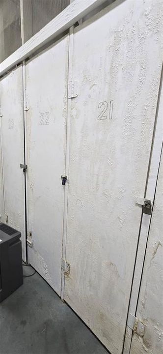 For Sale: $224,900 (1 beds, 1 baths, 725 Square Feet)