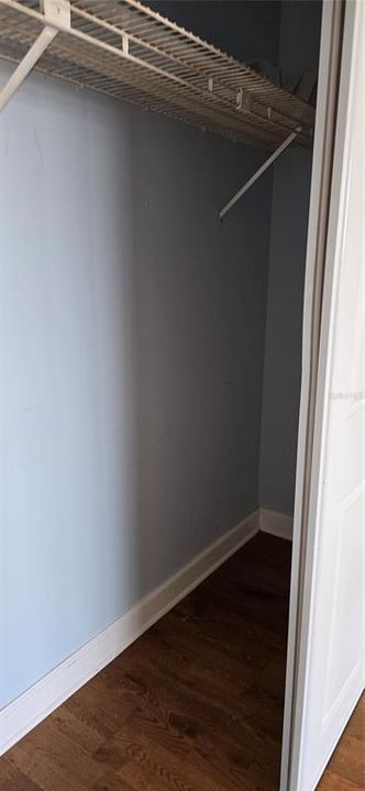 For Sale: $224,900 (1 beds, 1 baths, 725 Square Feet)