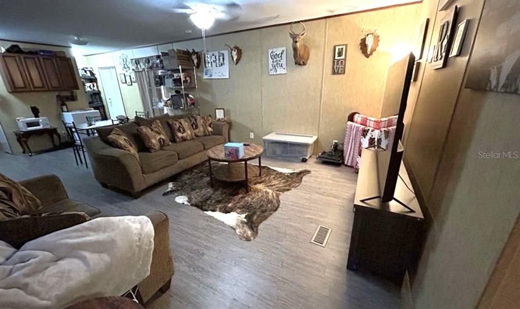 En Venta: $189,900 (3 camas, 2 baños, 1216 Pies cuadrados)