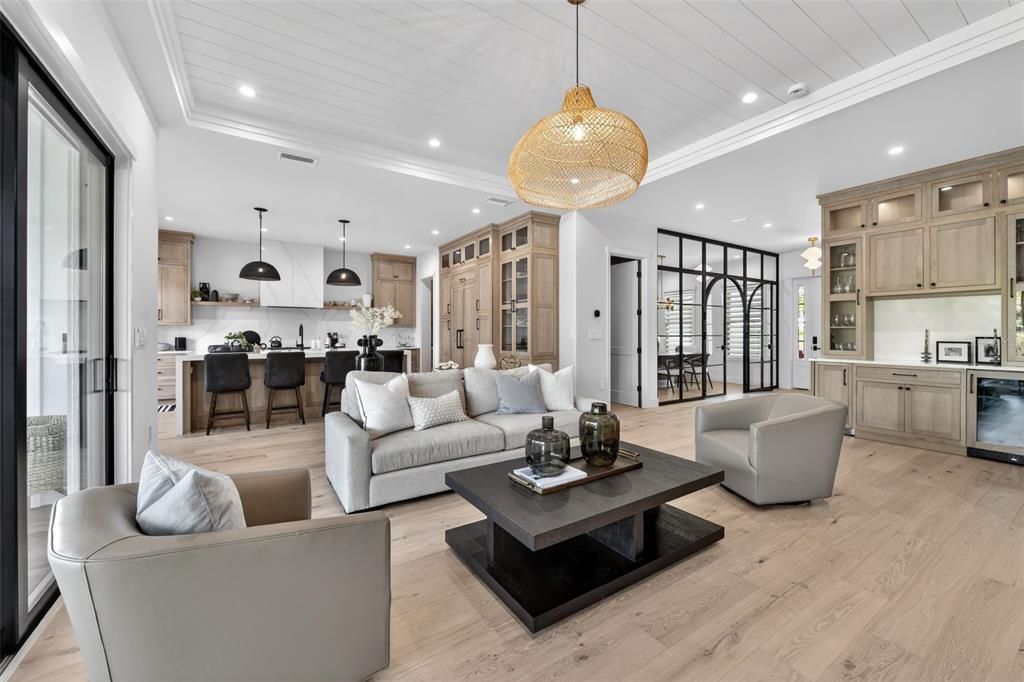 For Sale: $2,345,000 (3 beds, 3 baths, 2932 Square Feet)