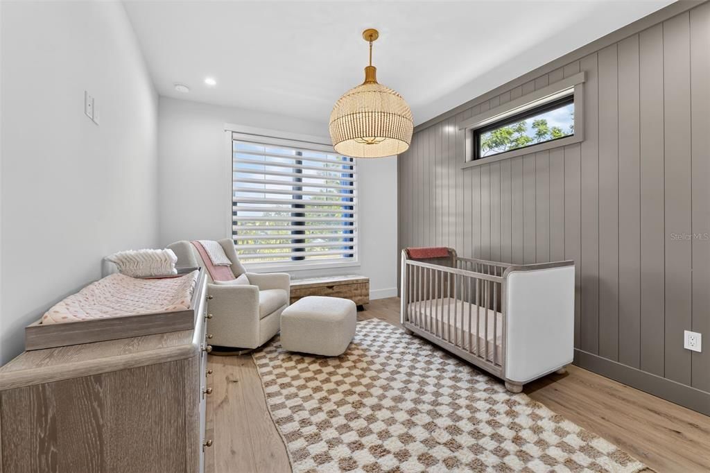 For Sale: $2,345,000 (3 beds, 3 baths, 2932 Square Feet)