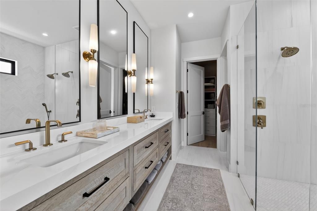 For Sale: $2,345,000 (3 beds, 3 baths, 2932 Square Feet)