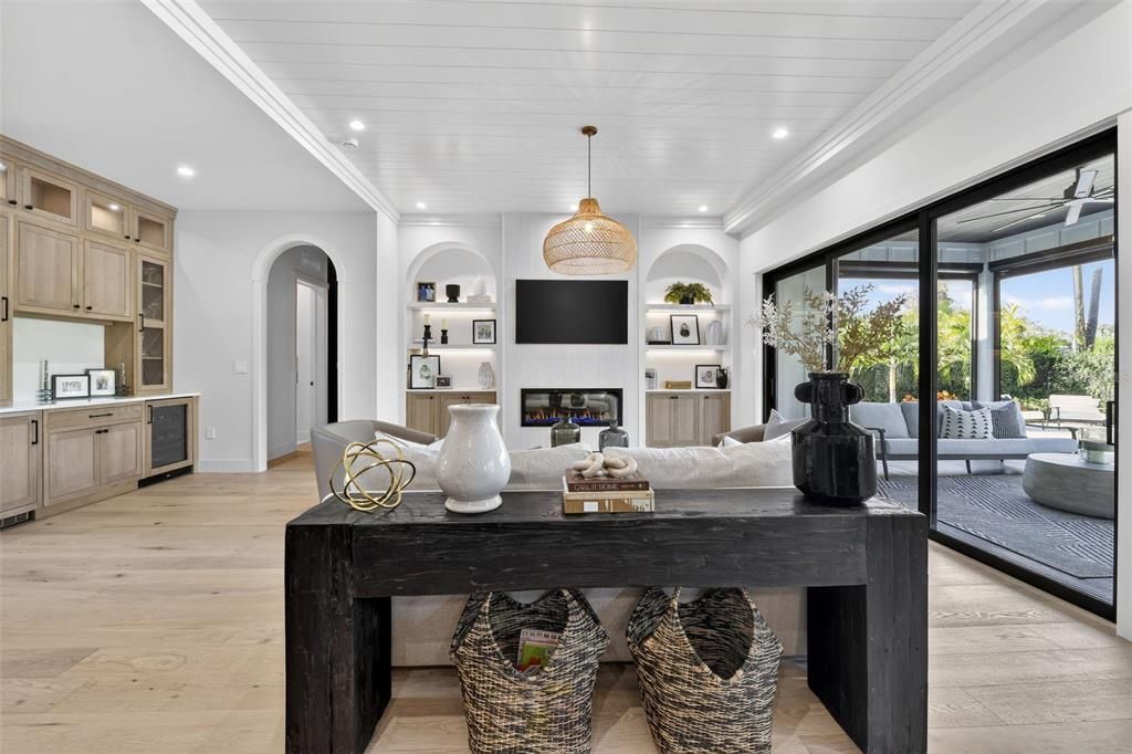 For Sale: $2,345,000 (3 beds, 3 baths, 2932 Square Feet)