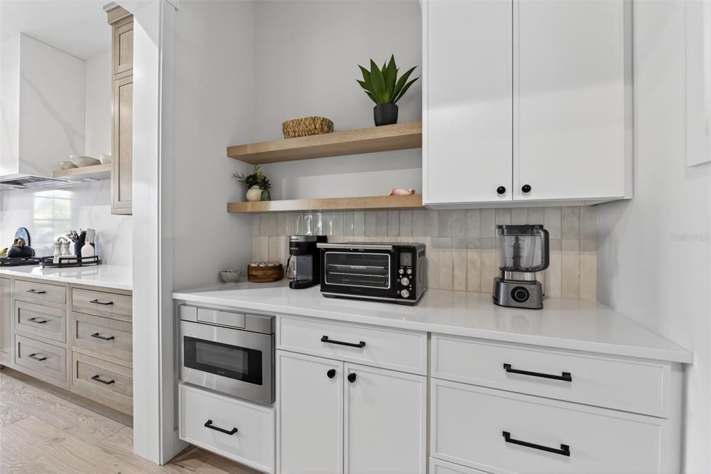 For Sale: $2,345,000 (3 beds, 3 baths, 2932 Square Feet)