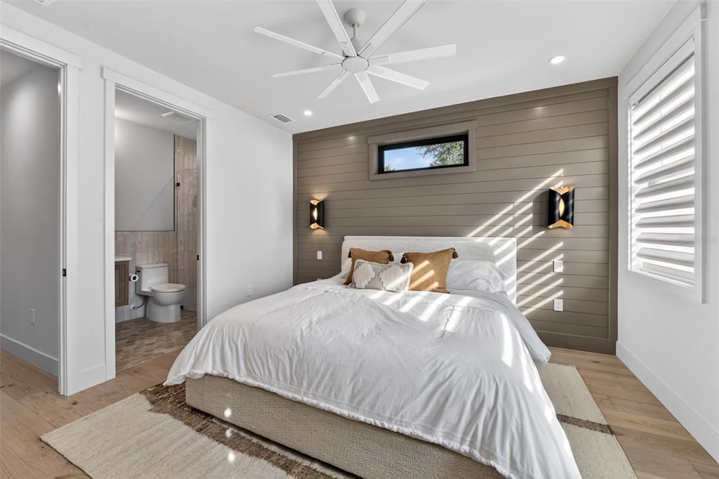 For Sale: $2,345,000 (3 beds, 3 baths, 2932 Square Feet)