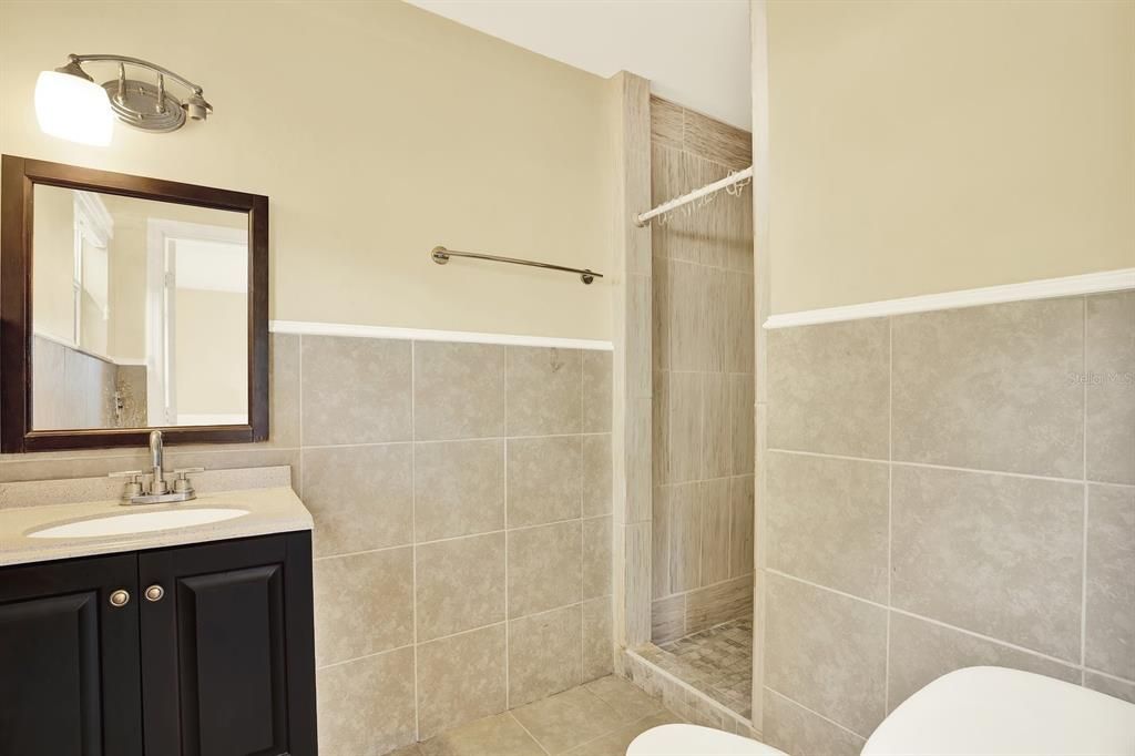 Active With Contract: $285,000 (3 beds, 2 baths, 1224 Square Feet)