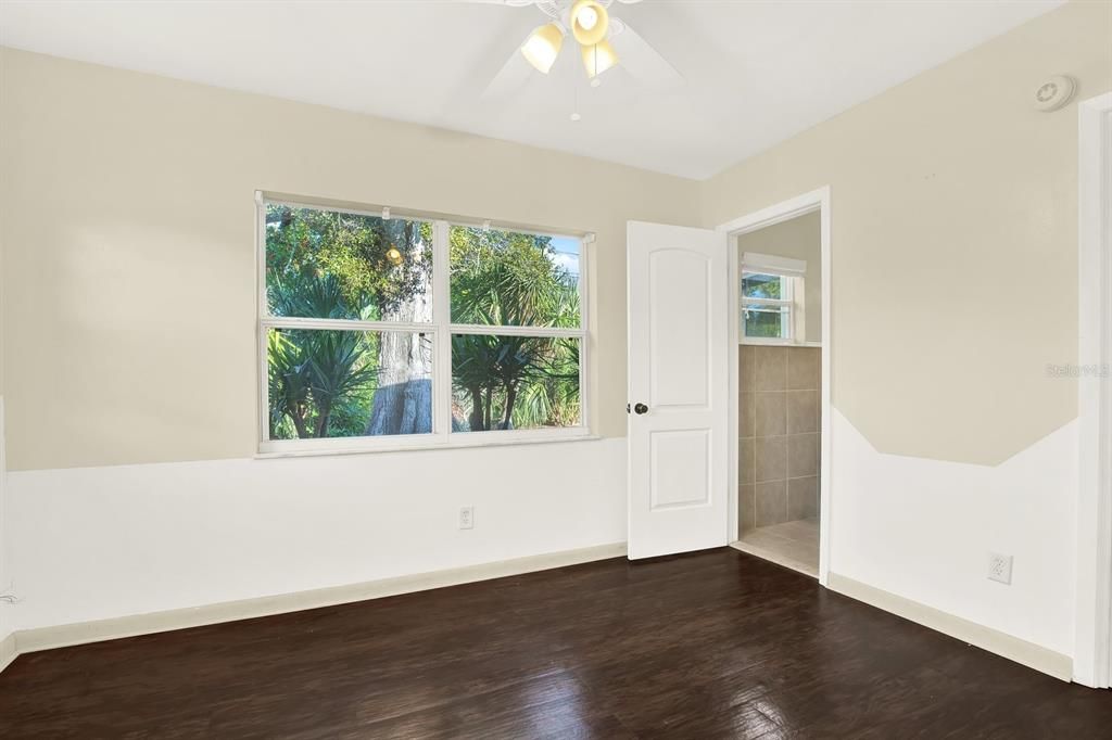 Active With Contract: $285,000 (3 beds, 2 baths, 1224 Square Feet)