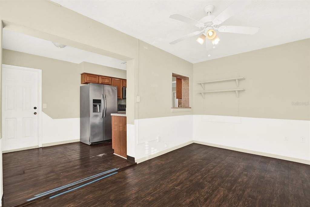 Active With Contract: $285,000 (3 beds, 2 baths, 1224 Square Feet)