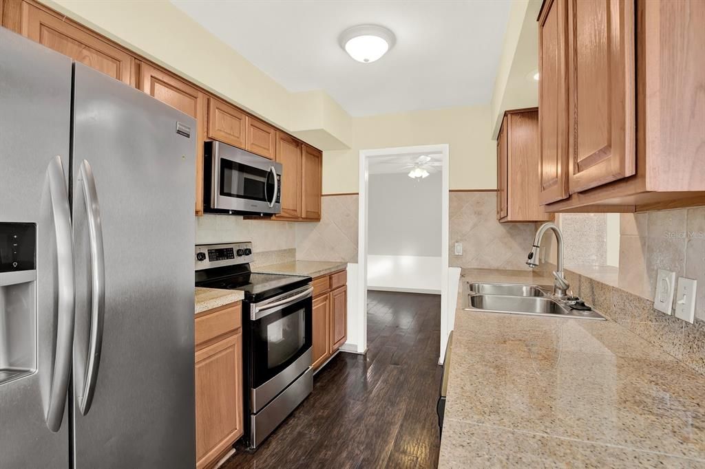 Active With Contract: $285,000 (3 beds, 2 baths, 1224 Square Feet)