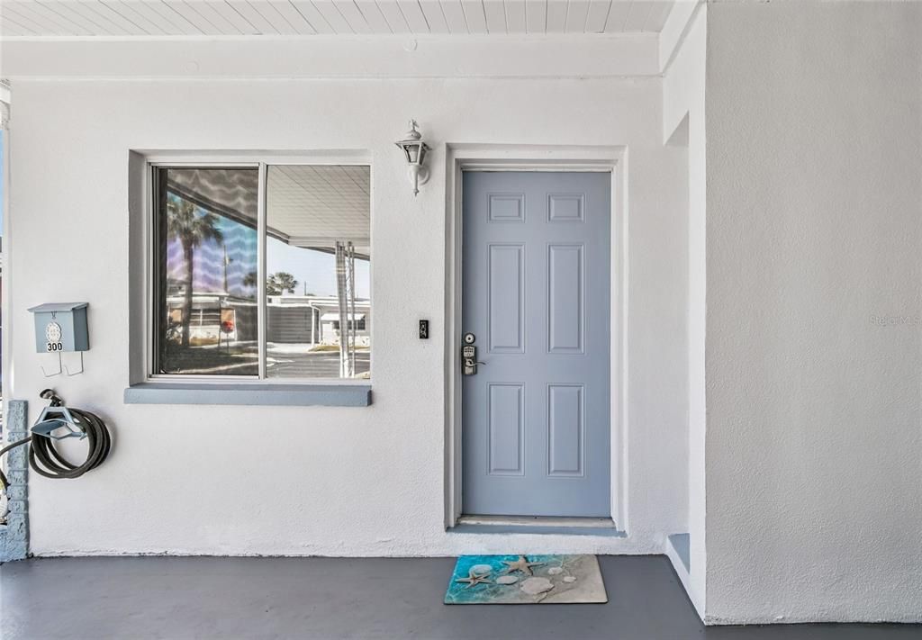 待售: $139,900 (1 贝兹, 1 浴室, 866 平方英尺)