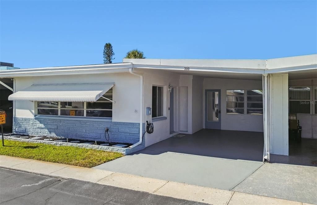 待售: $139,900 (1 贝兹, 1 浴室, 866 平方英尺)