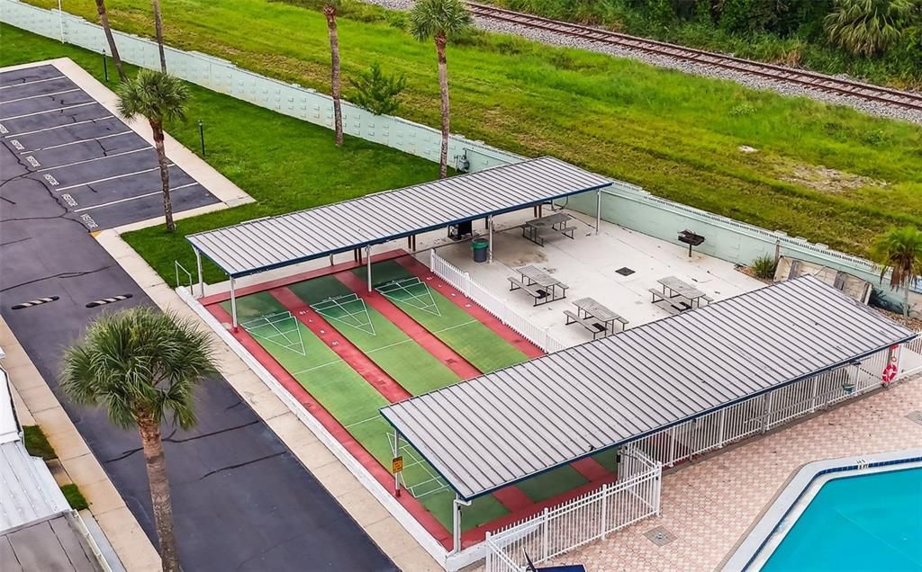 待售: $139,900 (1 贝兹, 1 浴室, 866 平方英尺)