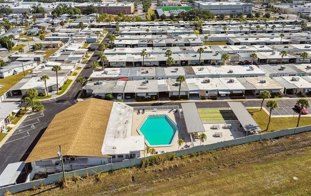 待售: $139,900 (1 贝兹, 1 浴室, 866 平方英尺)