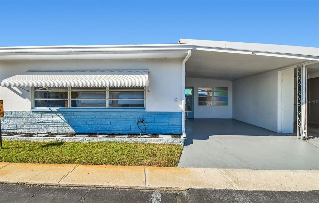 待售: $139,900 (1 贝兹, 1 浴室, 866 平方英尺)