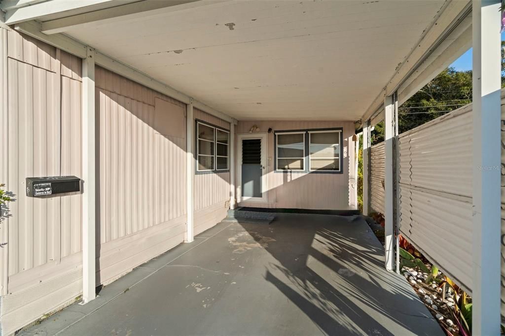 待售: $80,000 (2 贝兹, 1 浴室, 726 平方英尺)