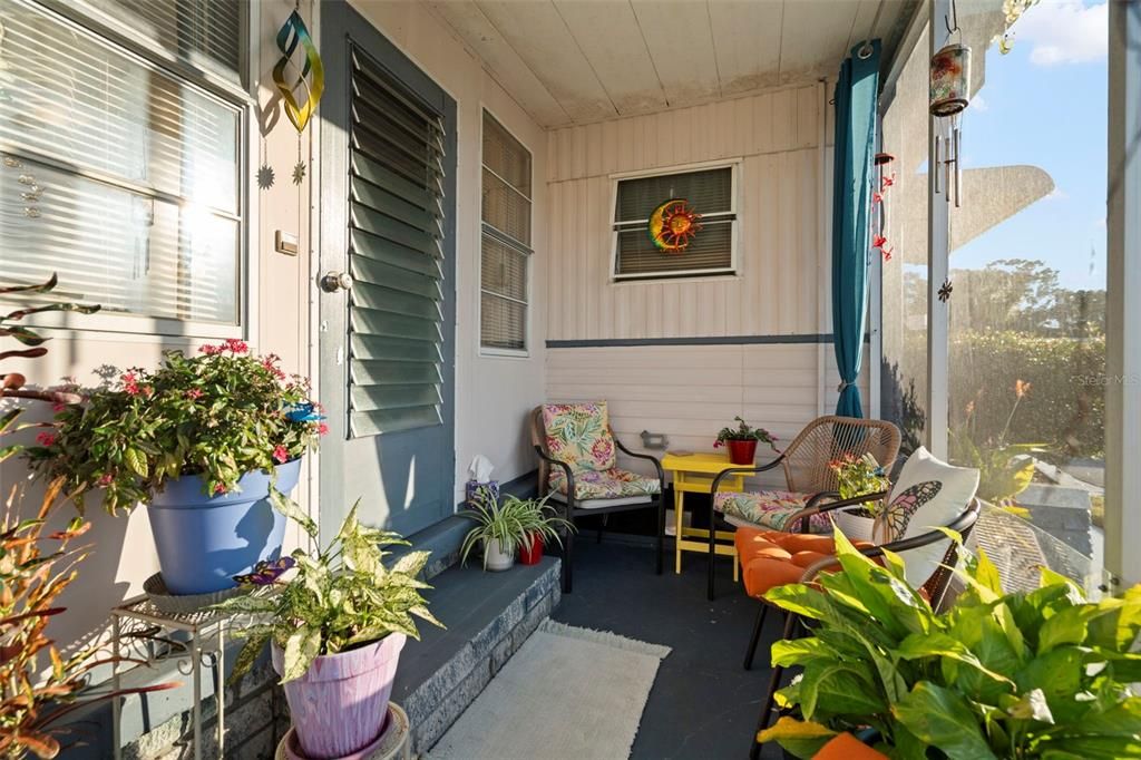 待售: $80,000 (2 贝兹, 1 浴室, 726 平方英尺)