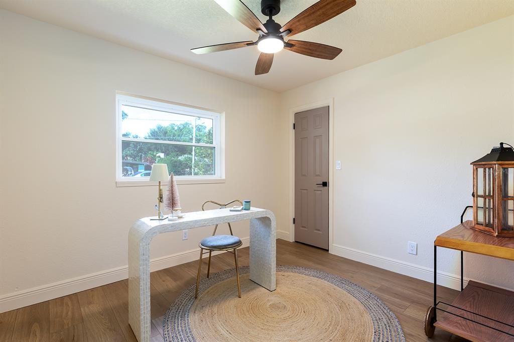 待售: $675,000 (4 贝兹, 2 浴室, 1752 平方英尺)