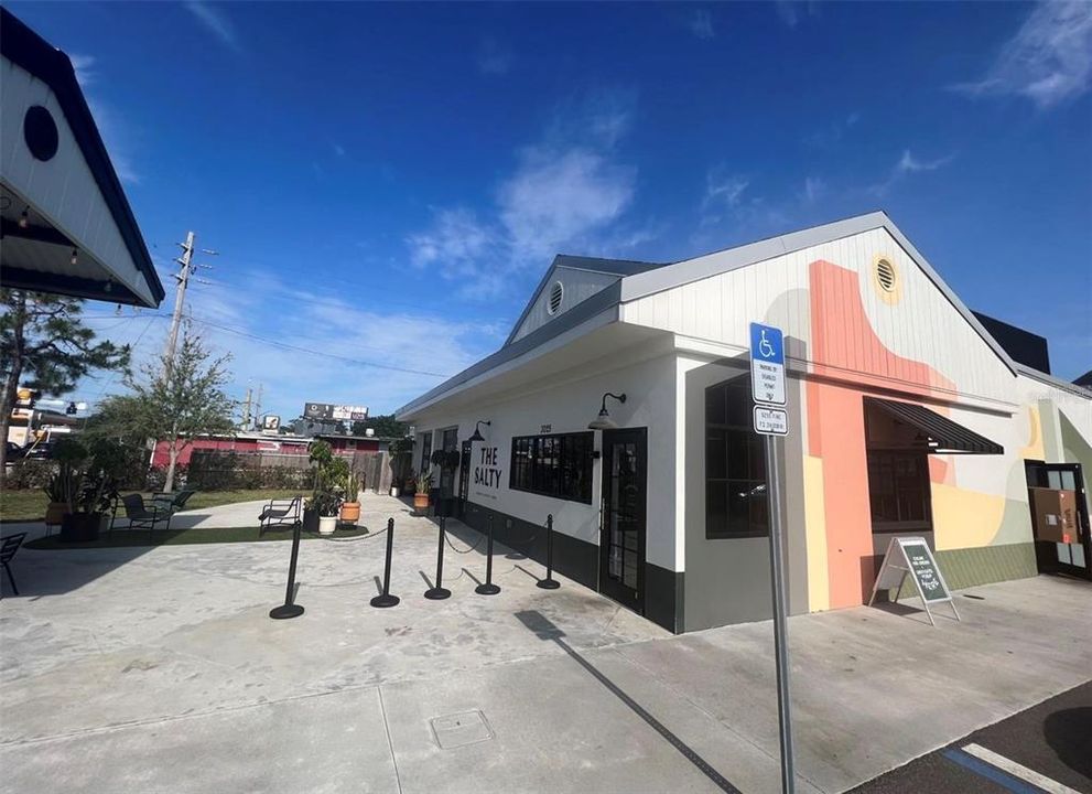 待售: $675,000 (4 贝兹, 2 浴室, 1752 平方英尺)