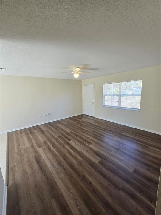 出租: $1,700 (3 贝兹, 2 浴室, 1144 平方英尺)