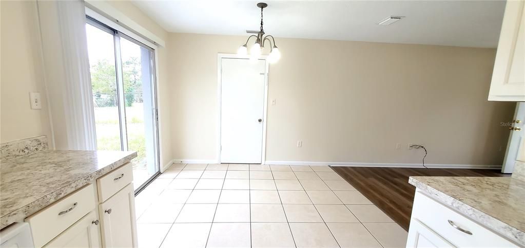 出租: $1,700 (3 贝兹, 2 浴室, 1144 平方英尺)