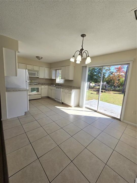 出租: $1,700 (3 贝兹, 2 浴室, 1144 平方英尺)