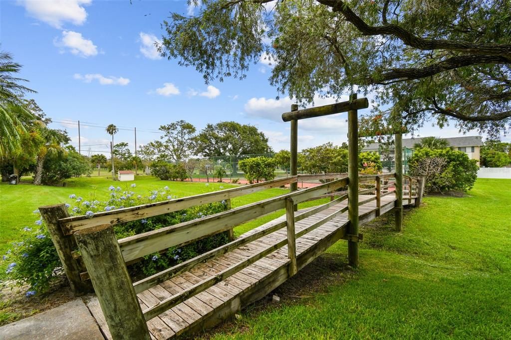 For Sale: $549,900 (2 beds, 2 baths, 1198 Square Feet)