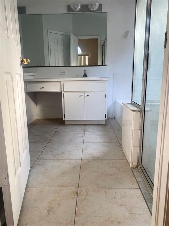 В аренду: $2,500 (4 спален, 2 ванн, 1655 Квадратных фут)