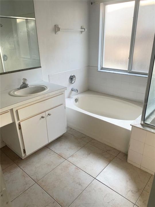 В аренду: $2,500 (4 спален, 2 ванн, 1655 Квадратных фут)