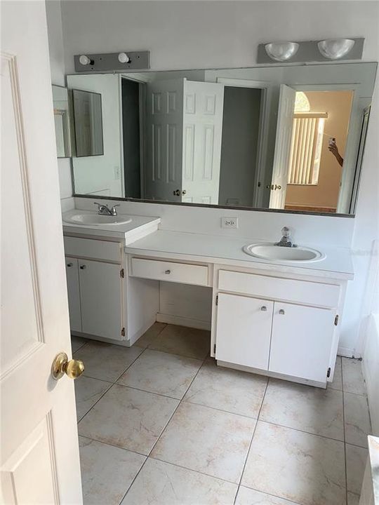 В аренду: $2,500 (4 спален, 2 ванн, 1655 Квадратных фут)