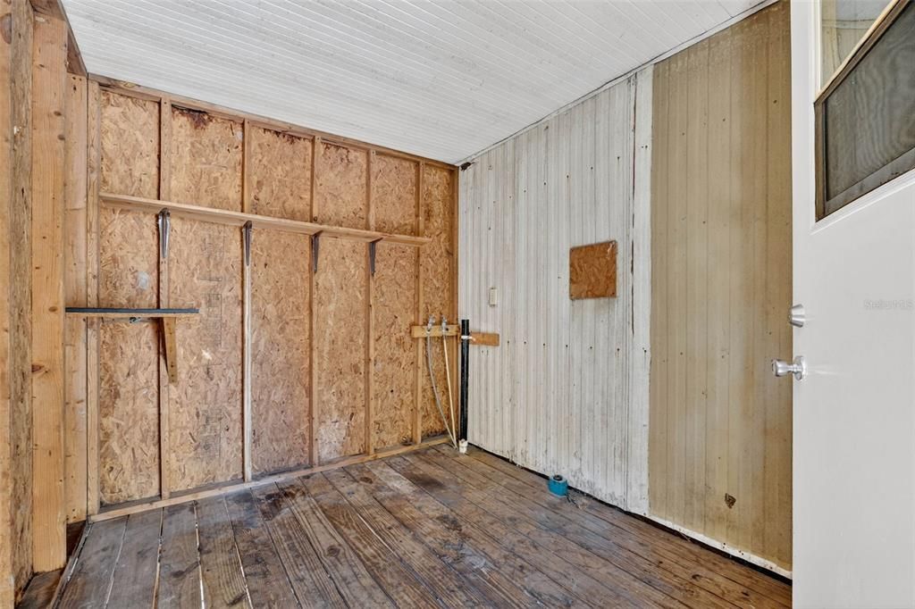 На продажу: $145,000 (4 спален, 2 ванн, 1359 Квадратных фут)