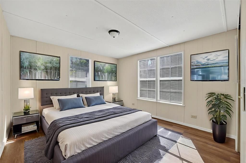 На продажу: $145,000 (4 спален, 2 ванн, 1359 Квадратных фут)