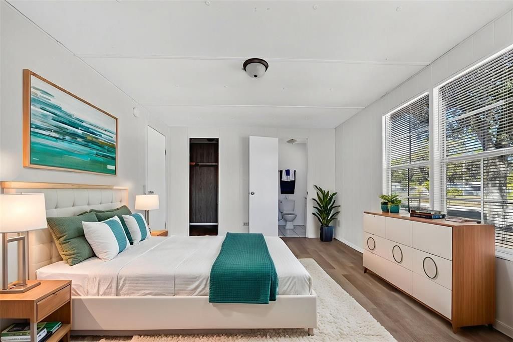 На продажу: $145,000 (4 спален, 2 ванн, 1359 Квадратных фут)