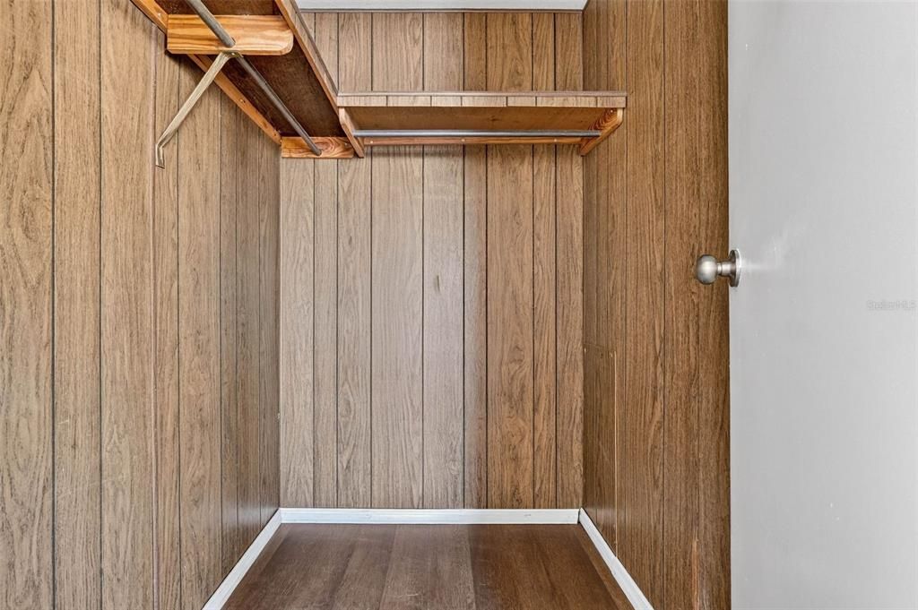 На продажу: $145,000 (4 спален, 2 ванн, 1359 Квадратных фут)