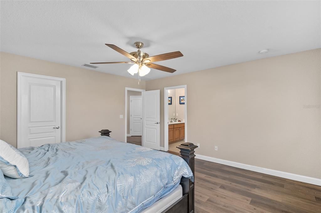 待售: $539,000 (4 贝兹, 4 浴室, 3304 平方英尺)