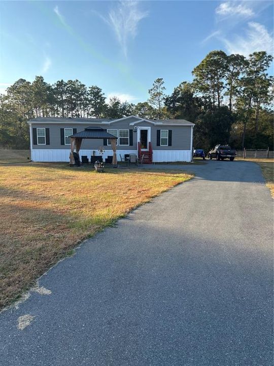 На продажу: $210,000 (3 спален, 2 ванн, 1352 Квадратных фут)