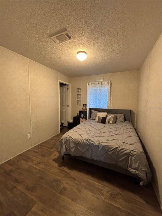 На продажу: $210,000 (3 спален, 2 ванн, 1352 Квадратных фут)