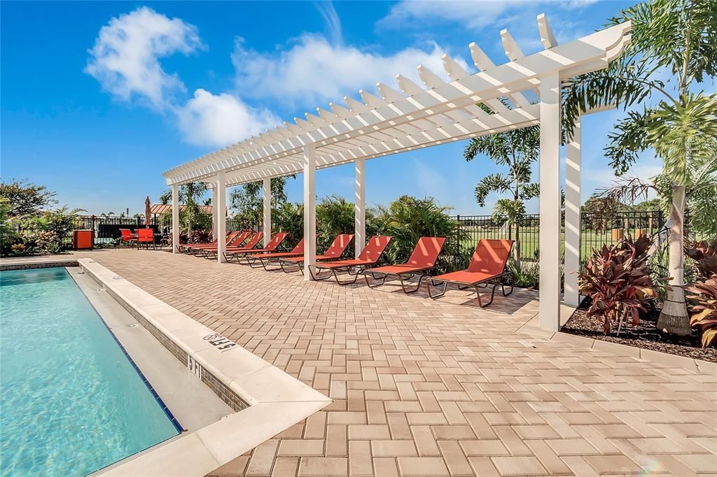 En Renta: $2,595 (5 camas, 3 baños, 2872 Pies cuadrados)