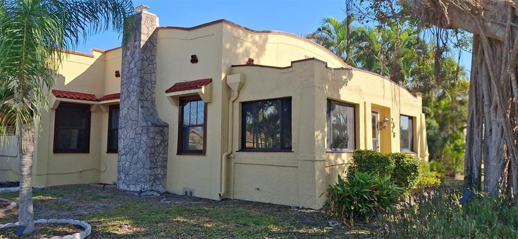 На продажу: $399,000 (4 спален, 2 ванн, 2130 Квадратных фут)