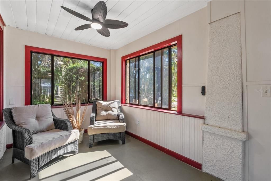 На продажу: $399,000 (4 спален, 2 ванн, 2130 Квадратных фут)