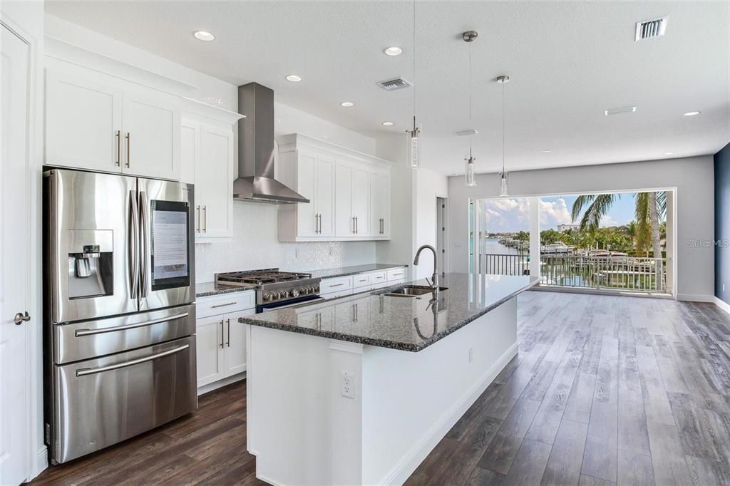 En Renta: $10,000 (4 camas, 2 baños, 2007 Pies cuadrados)