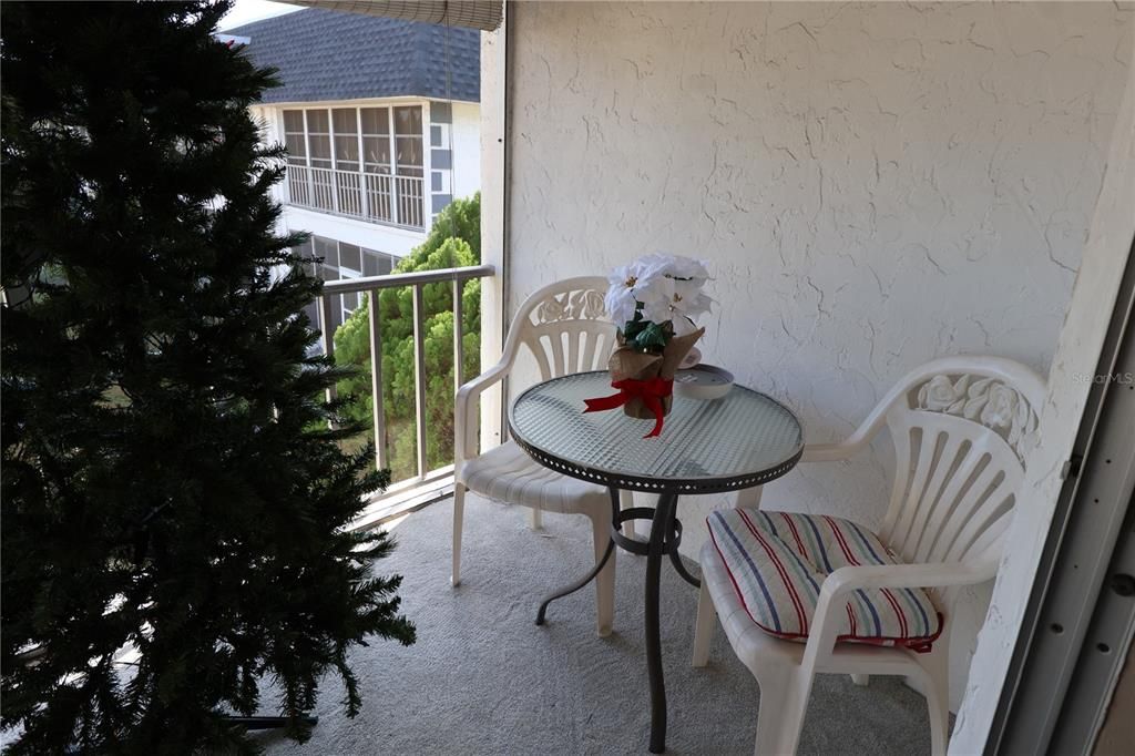 Под контрактом: $80,000 (1 спален, 1 ванн, 725 Квадратных фут)