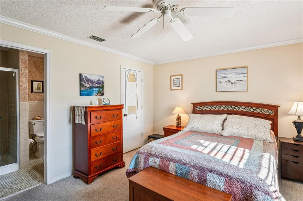 На продажу: $145,000 (2 спален, 2 ванн, 1024 Квадратных фут)