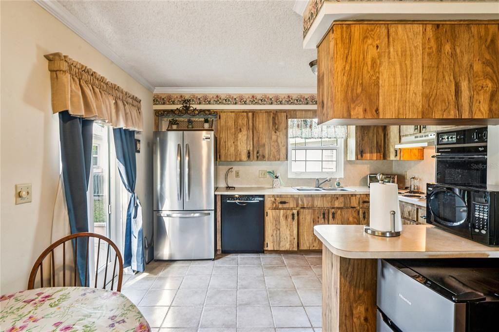 На продажу: $145,000 (2 спален, 2 ванн, 1024 Квадратных фут)