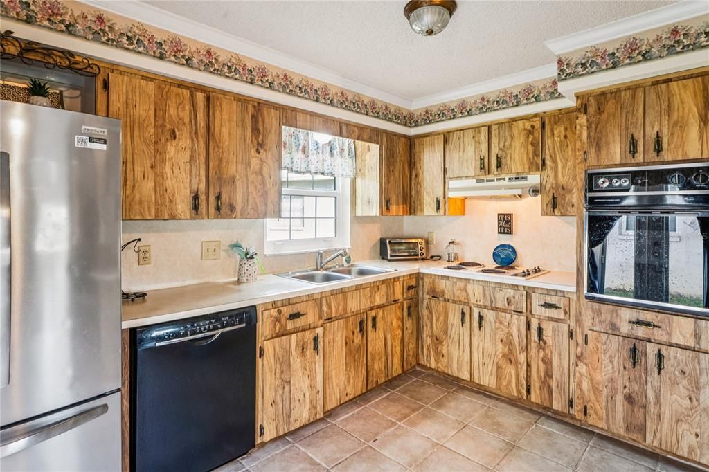 На продажу: $145,000 (2 спален, 2 ванн, 1024 Квадратных фут)