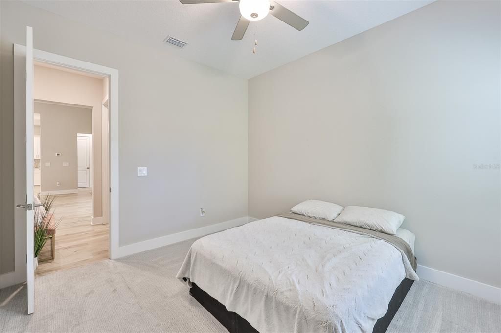 For Sale: $810,000 (4 beds, 2 baths, 2672 Square Feet)