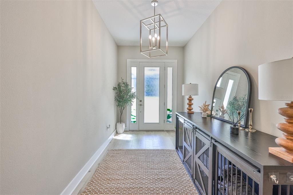 For Sale: $810,000 (4 beds, 2 baths, 2672 Square Feet)