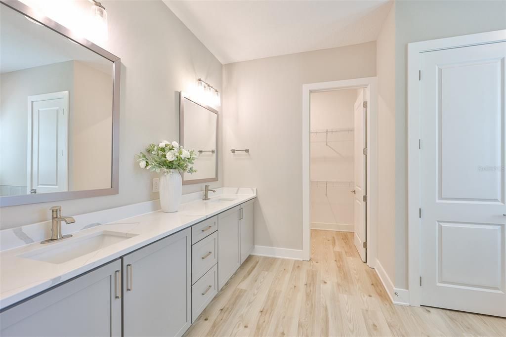 For Sale: $810,000 (4 beds, 2 baths, 2672 Square Feet)