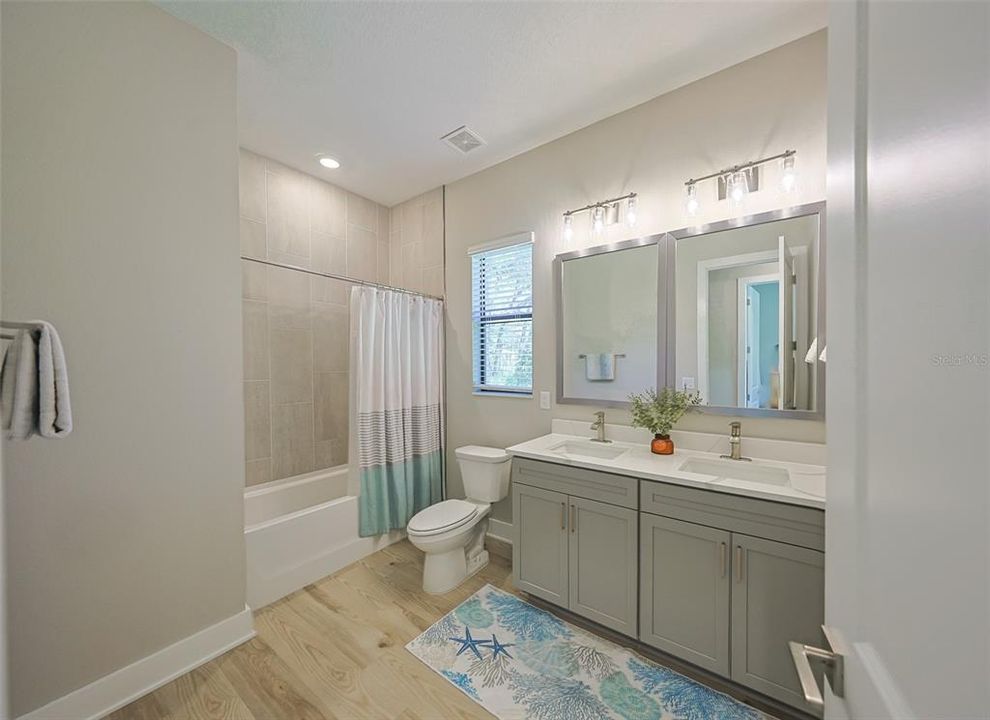 For Sale: $810,000 (4 beds, 2 baths, 2672 Square Feet)